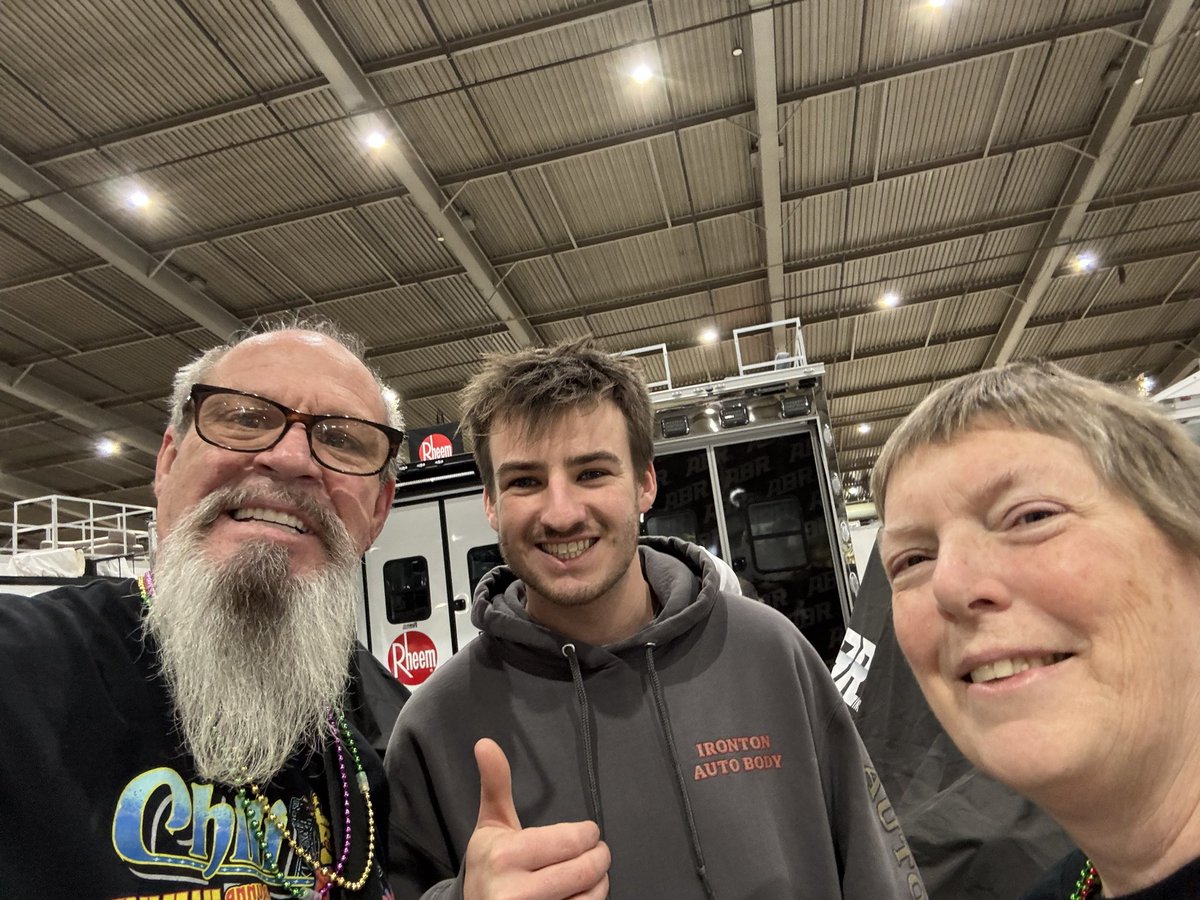 myrick29's tweet image. @HawkSMI  got to meet him 👍wahat a talent 🏁