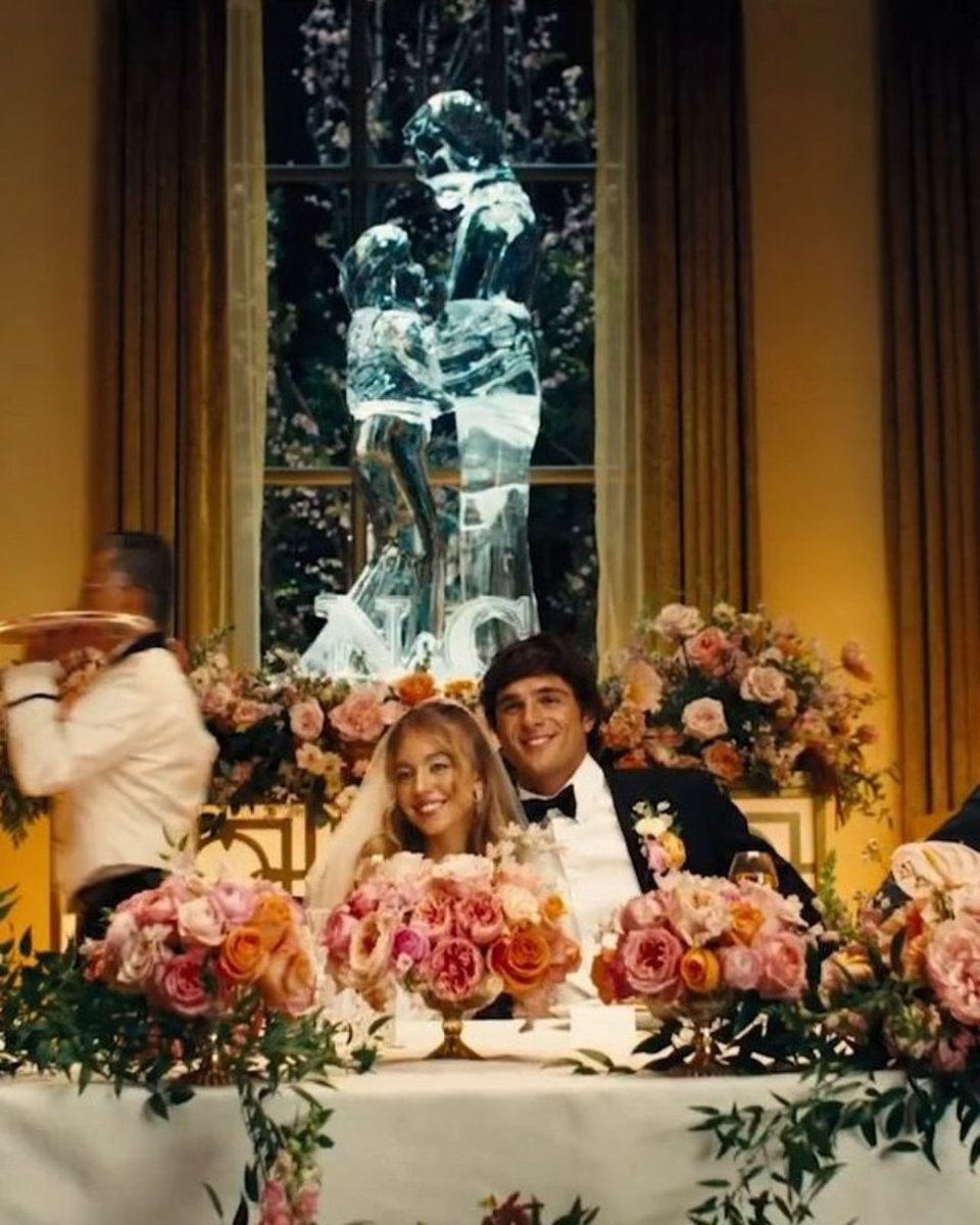 exatv's tweet image. 🙏🔥 Exanautas, hagan sus oraciones…
@HBO liberó el primer tráiler oficial de #Euphoria temporada 3 y todo apunta a una etapa más oscura, adulta y peligrosa. 💔💄

La serie regresa con un salto en el tiempo, un tono más oscuro y personajes enfrentando consecuencias mucho más…