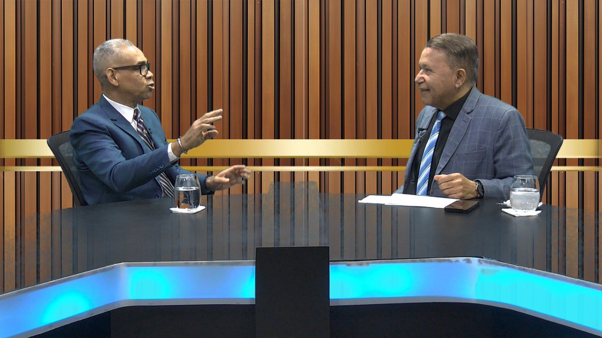 Esta noche a las 8:00, recibo en #LaHoraConGregory, al abogado Rigoberto Rosario. 
Hace fuertes críticas al sistema judicial dominicano. 

Opina sobre el nuevo código penal.

Canales 52 Claro y 22 Altice 
#TELEIMPACTO

Hoy, 8:00 P.M