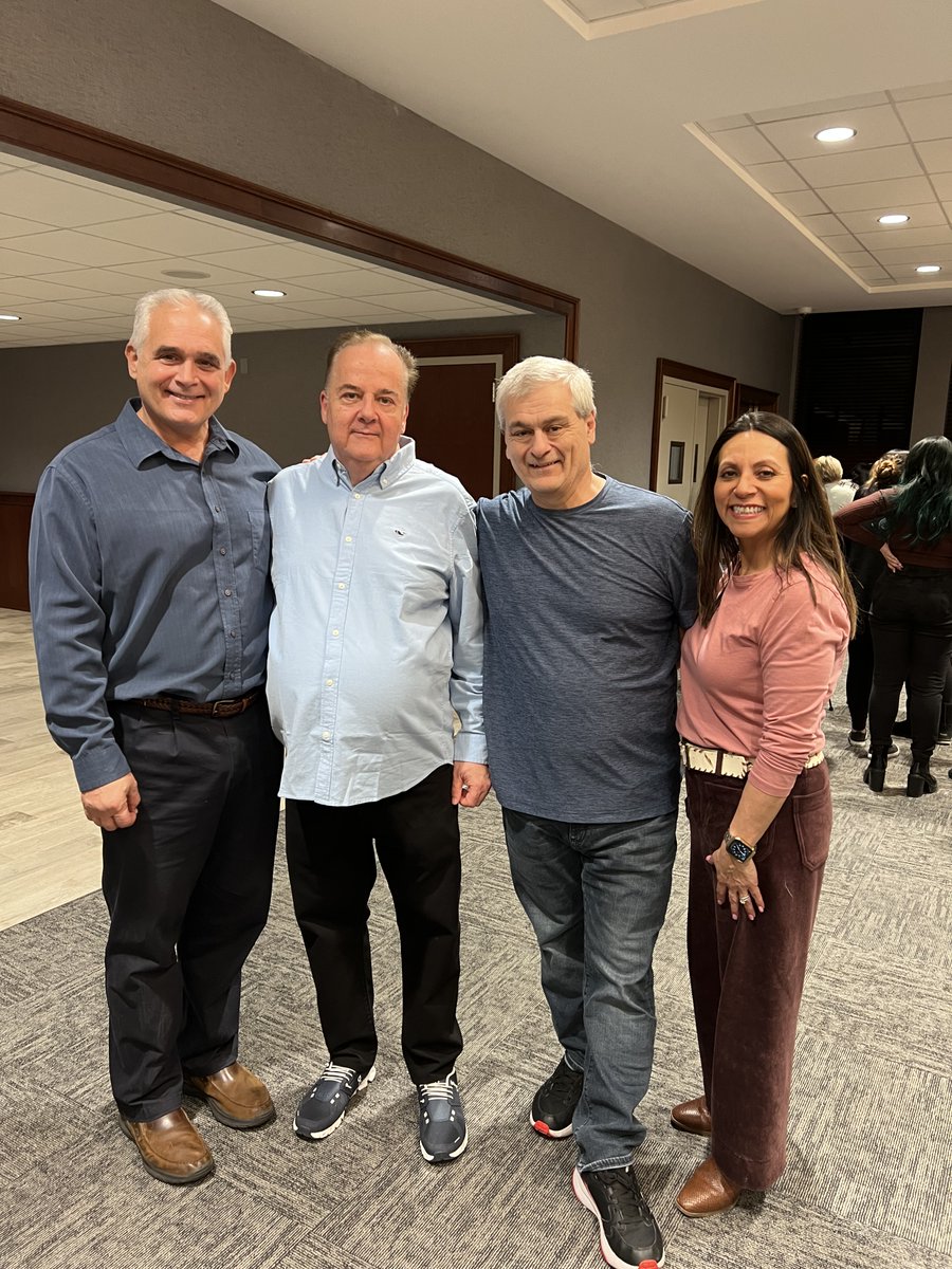 Angela's House tweet media