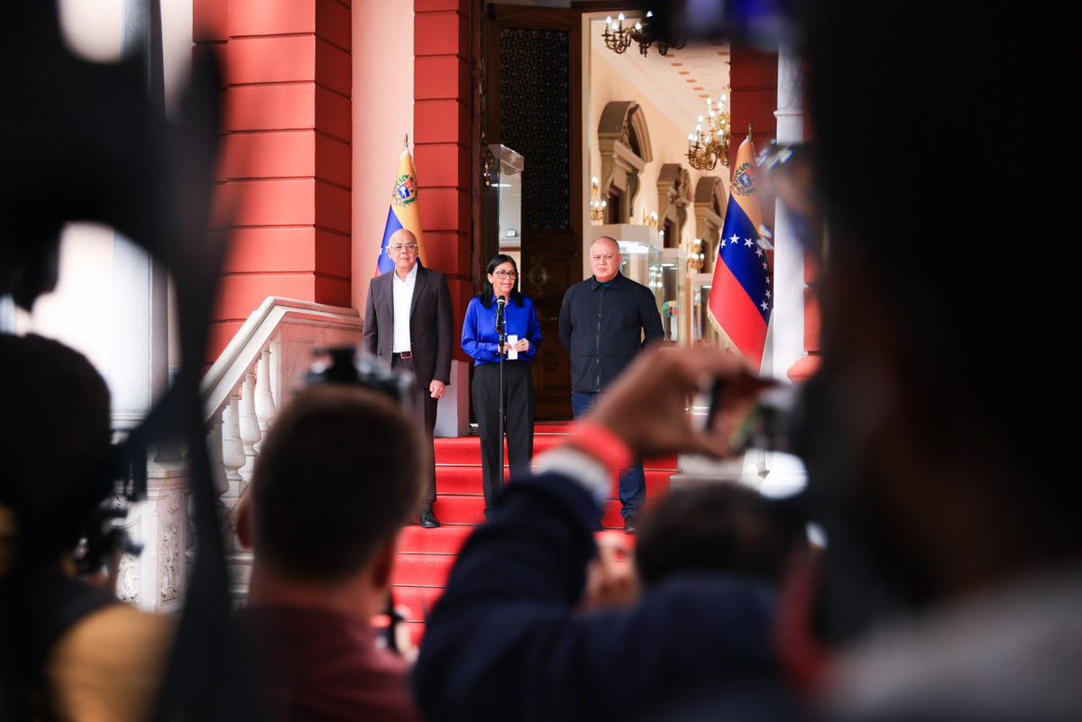 Presidenta Encargada Delcy Rodríguez: El mensaje es claro: se trata de una nueva apertura del entendimiento político, desde la divergencia y desde la diversidad política e ideológica, con respeto hacia el otro y a los derechos humanos.

 #BringThemBack #KidnappedPresident