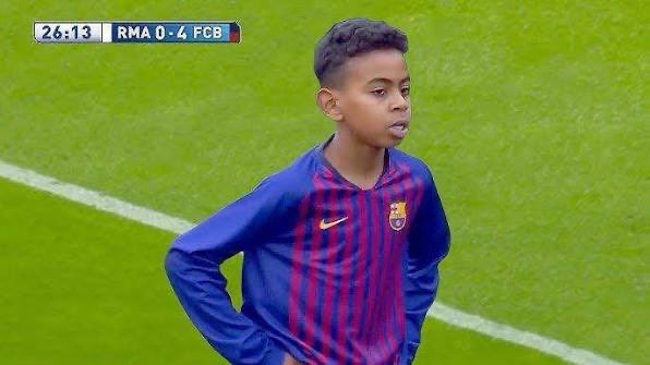 arsenalbabe_'s tweet image. Lamine Yamal the last time Chelsea beat Arsenal 😭😭😭😂😂