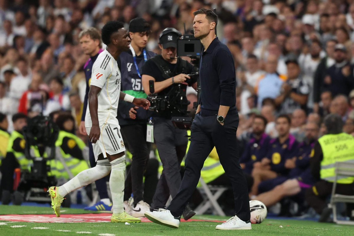 Never forget this was the day this cancer destroyed the new project that was already yielding results.

At this stage;
13 wins in 14 games
2nd in the UCL
5 points ahead of Barca;
And we were having a style but this guy ruined it, the board supported him over Xabi
NEVER FORGET!
