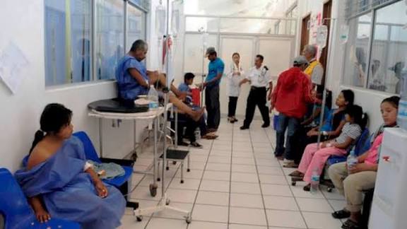 Cerca de 60 millones de personas sufren por que no hay un sistema de salud adecuado ya que carecen de mucha infraestructura como de organización.

#SaludEnCrisis