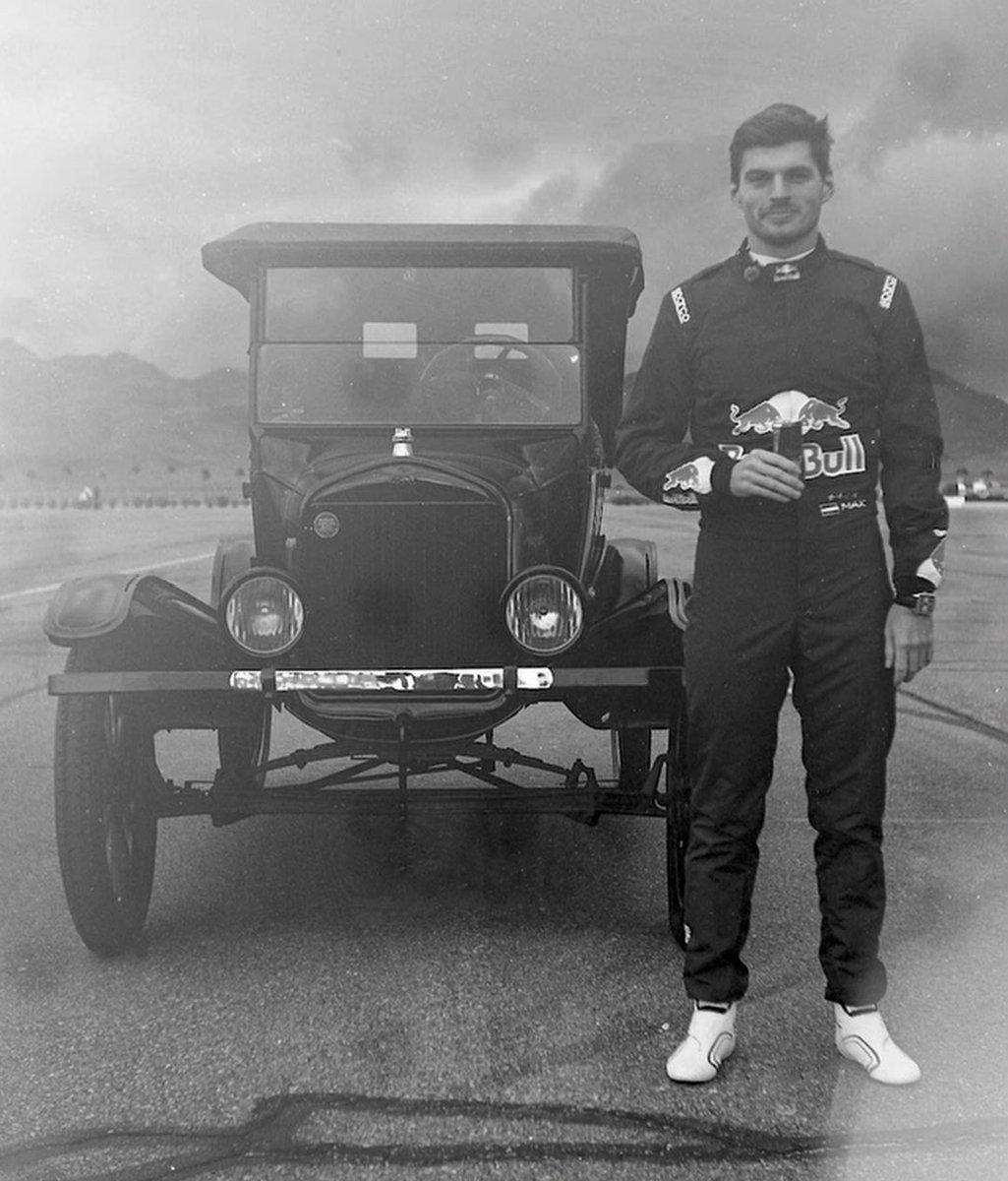 simplylovelymap's tweet image. Max on film with the 1924 Ford Model T 🖤