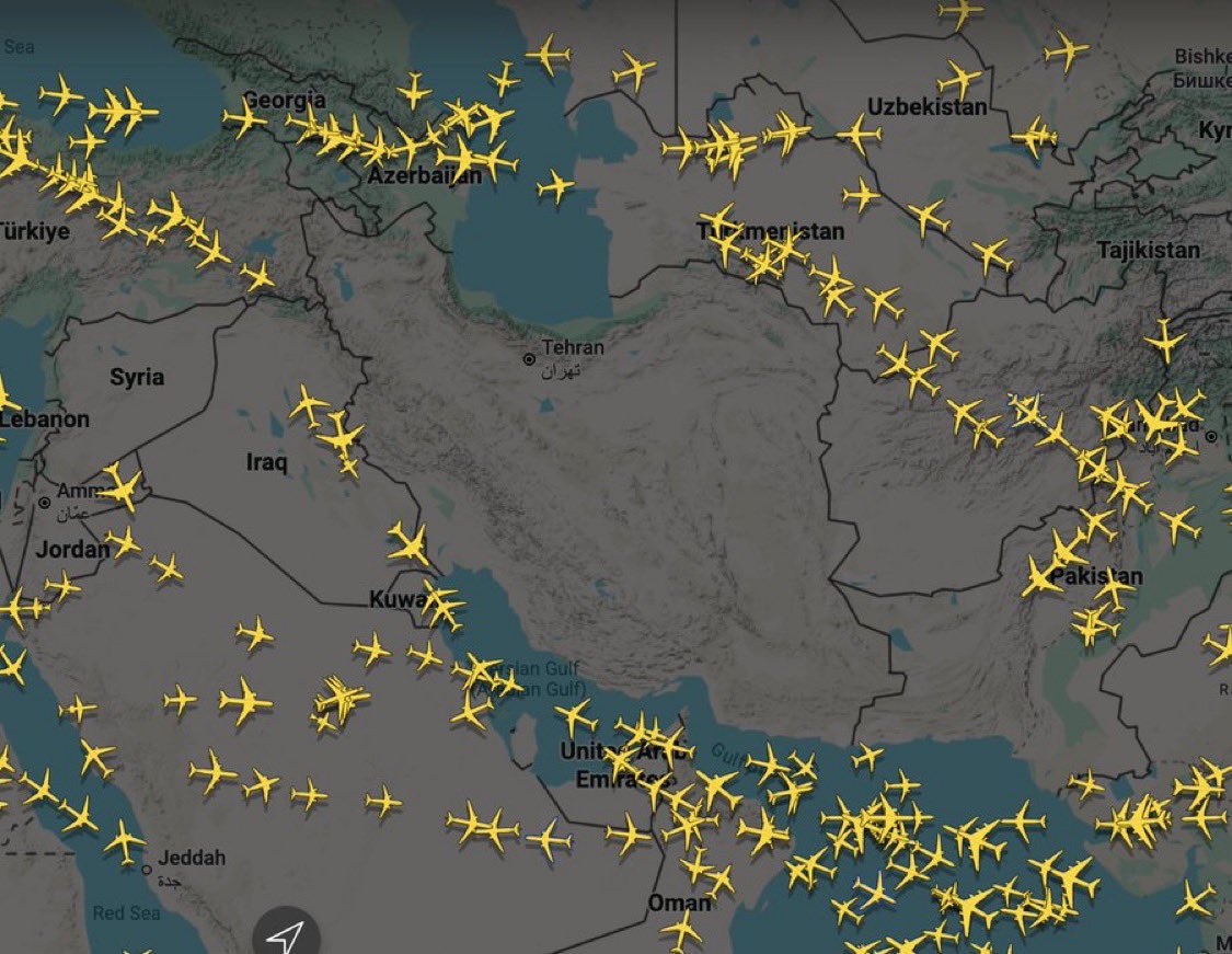 SimoneGeti's tweet image. ⚠️🚨BREAKING:

#Iran has closed its airspace and moved to heightened readiness. Iranian air defense command has been ordered to “immediately engage” any aircraft entering Iran’s airspace without prior identification.