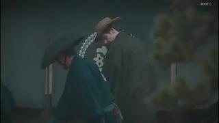 （スターどっきりマル秘報告風のテロップだと）そこへ何も知らないヘブンがのこのこ登場 
#朝ドラばけばけ