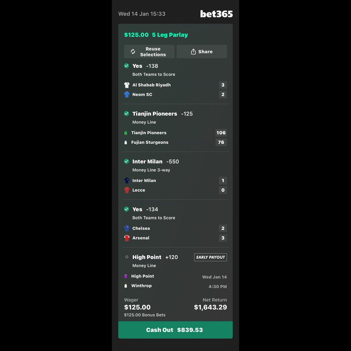 OnTopPicks's tweet image. Bro is NOT normal…. 😳🤑
Rather you cash out or ride! 
We are up BIG today! 💰 

If you aren’t in VIP
Keep watching! ♥️

#SportsBetting | #JoinVIP
#Parlay | #Fanduel | #Draftkings