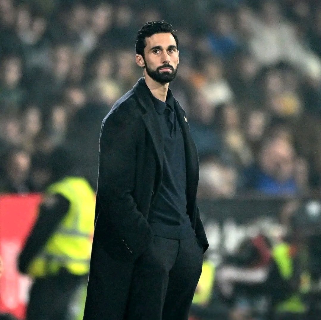 Cuando vas a una fiesta de fin de año ... y te la suda todo... como diría Matías. ..   ¡pero esto qué es!!  🤣🤣<a href="/aarbeloa17/">Álvaro Arbeloa</a> <a href="/realmadrid/">Real Madrid C.F.</a> #eliminado #Copadelrey #España