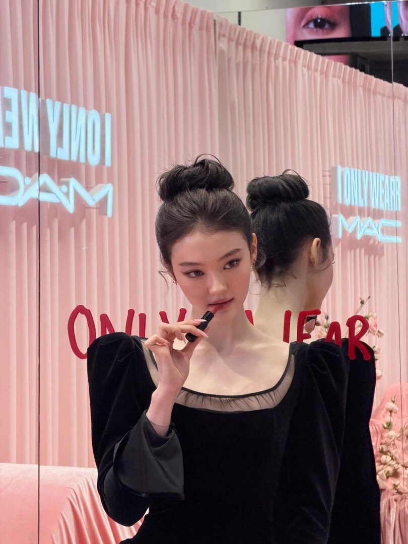 selfolssi ♤ tweet media