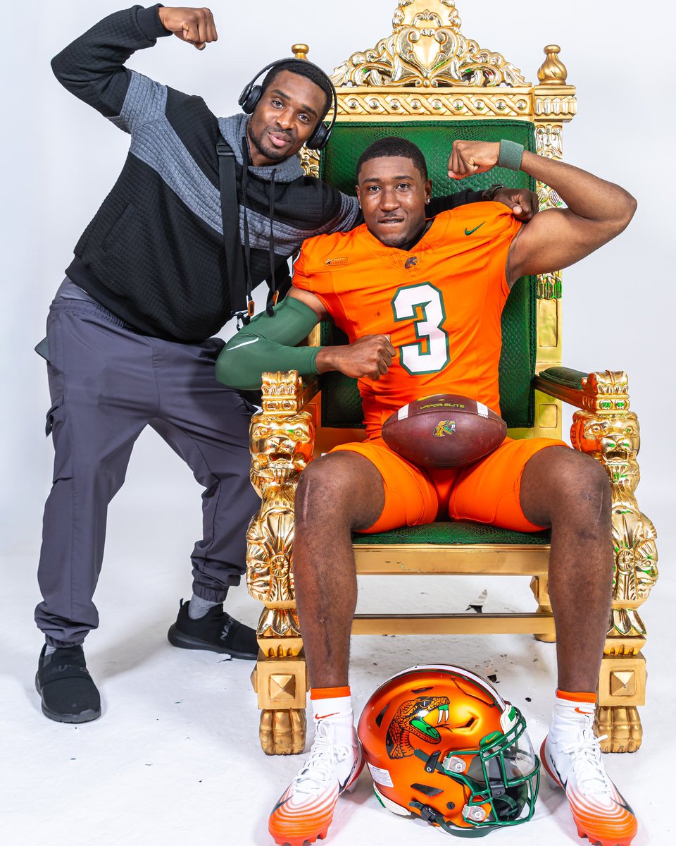 JAMES HAYES ✞ tweet media