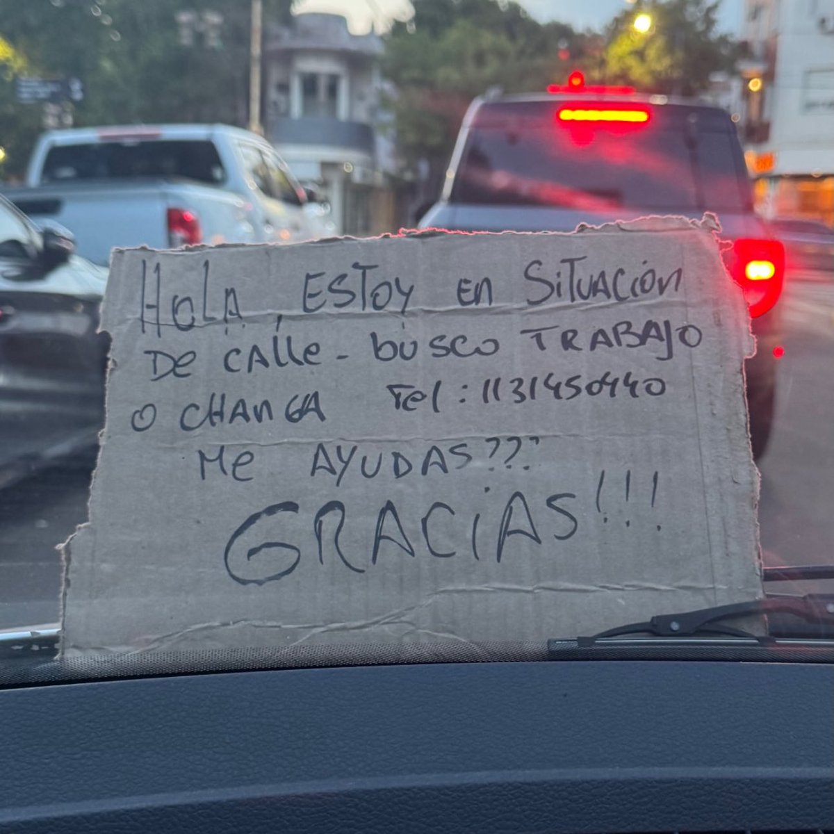 CroArg's tweet image. Busca trabajo. Compartan.