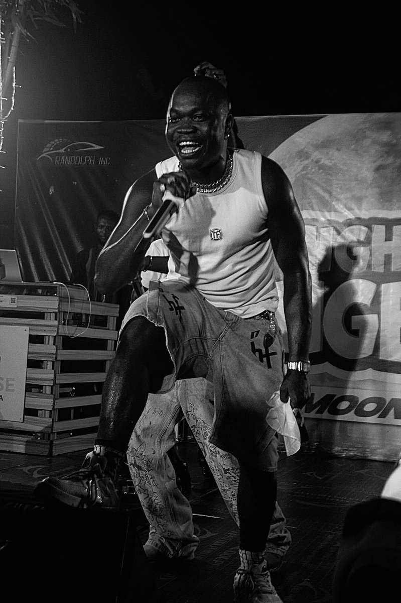 Yungbizzy_01's tweet photo. ⏰🌕🎶🚀

#GodNoBeMan💫😇🤲🙏 #EMustToReachYourTime⏰🎉
#Moonway🌕🎶🚀
#NkemjikaSeasonn⏰🎉 https://t.co/cMZlLeupfJ
