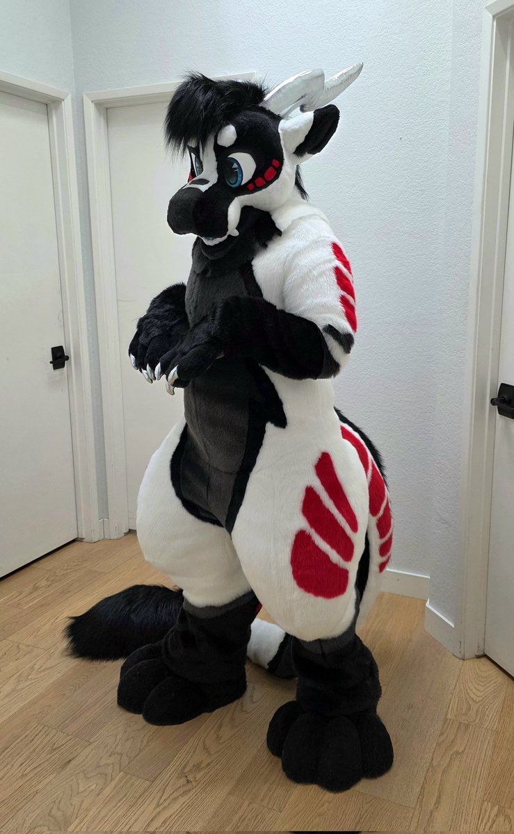 Say hi to Fender the dragon! 
He is my very first fullsuit, but my 14th head. Quite happy with how he turned out!
Finished just in time for <a href="/furcon/">Further Confusion "The Beach Episode"</a> this weekend!!
#furryfandom #fursuit