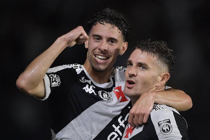 🚨 DOIS CONFIRMADOS!

NUNO MOREIRA e VEGETTI estão relacionados para o jogo de amanhã, contra o Maricá, pela estréia do Cariocão.

🗞 <a href="/JoelSilva90/">Joel Silva</a>