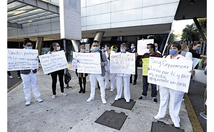 Lamentablemente, si no tienes dinero cuando te enfermas, la única opción es curarte en casa o morir #SaludEnCrisis no hay medicamento, no hay cirugías , no hay nada.