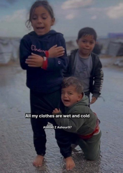 الطفولة سرقت💔