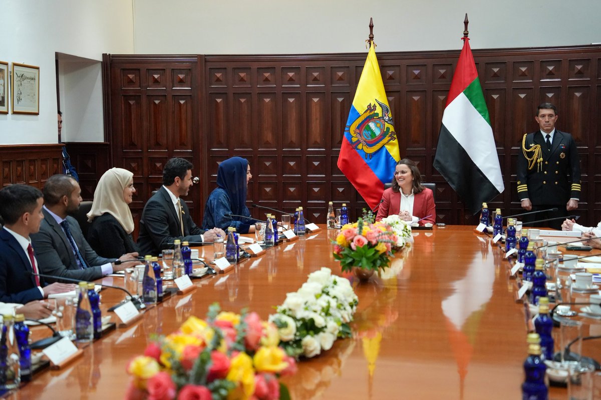 María José Pinto, <a href="/mjpintoec/">María José Pinto 🇪🇨 Ecuador</a>, presidenta Constitucional de la República Reemplazante en Ausencia Temporal, mantuvo un encuentro con la Ministra de Estado para la Cooperación Internacional de Emiratos Árabes Unidos, Su Excelencia Reem Ebrahim Al Hashimy. Esta visita da continuidad