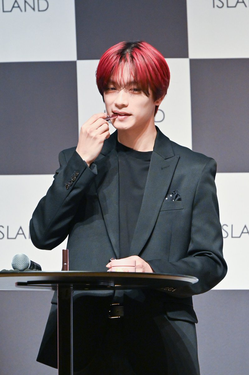 ＼ CMお披露目会レポ ／

なにわ男子・高橋恭平
道枝や大西から褒められるパーツを
ISLANDのアイテムで保湿✨️
無茶振り質問に対応🗣️

👇️詳細（写真6枚 / CM映像あり）
natalie.mu/music/news/655…

#高橋恭平 #なにわ男子