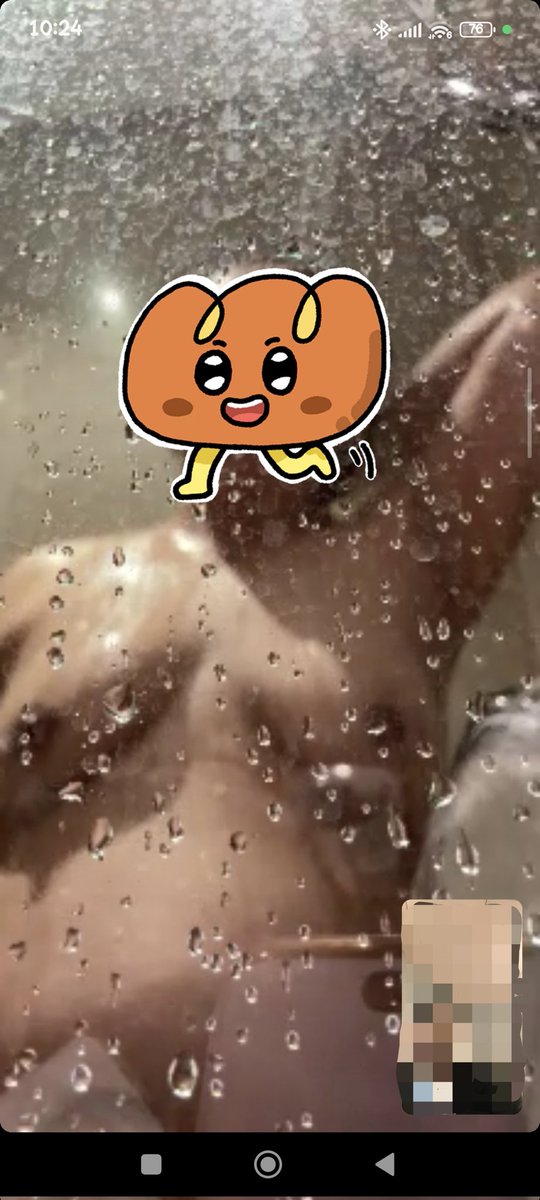 mh_tsui's tweet photo. 老婆出Trip沖涼同我Facetime https://t.co/T6vGe03xxp