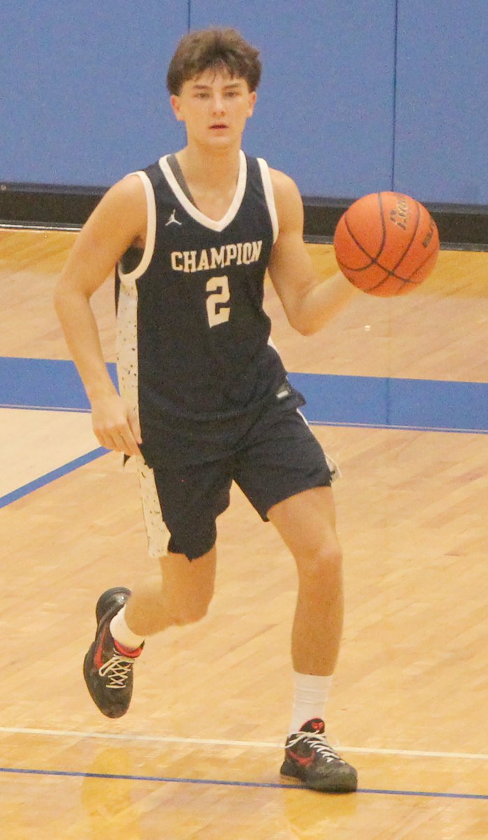 BoerneStarSport's tweet photo. 🏀🏀🏀🏀🏀🏀🏀
Boerne Champion's Gavin Peck tallied 45 points in Tuesday's district game at Veterans Memorial to set a new scoring record for the Champion boys basketball program. The previous mark was held by Braden Baum, who had 44 points in a district game in 2022. https://t.co/OBsdfppgN8
