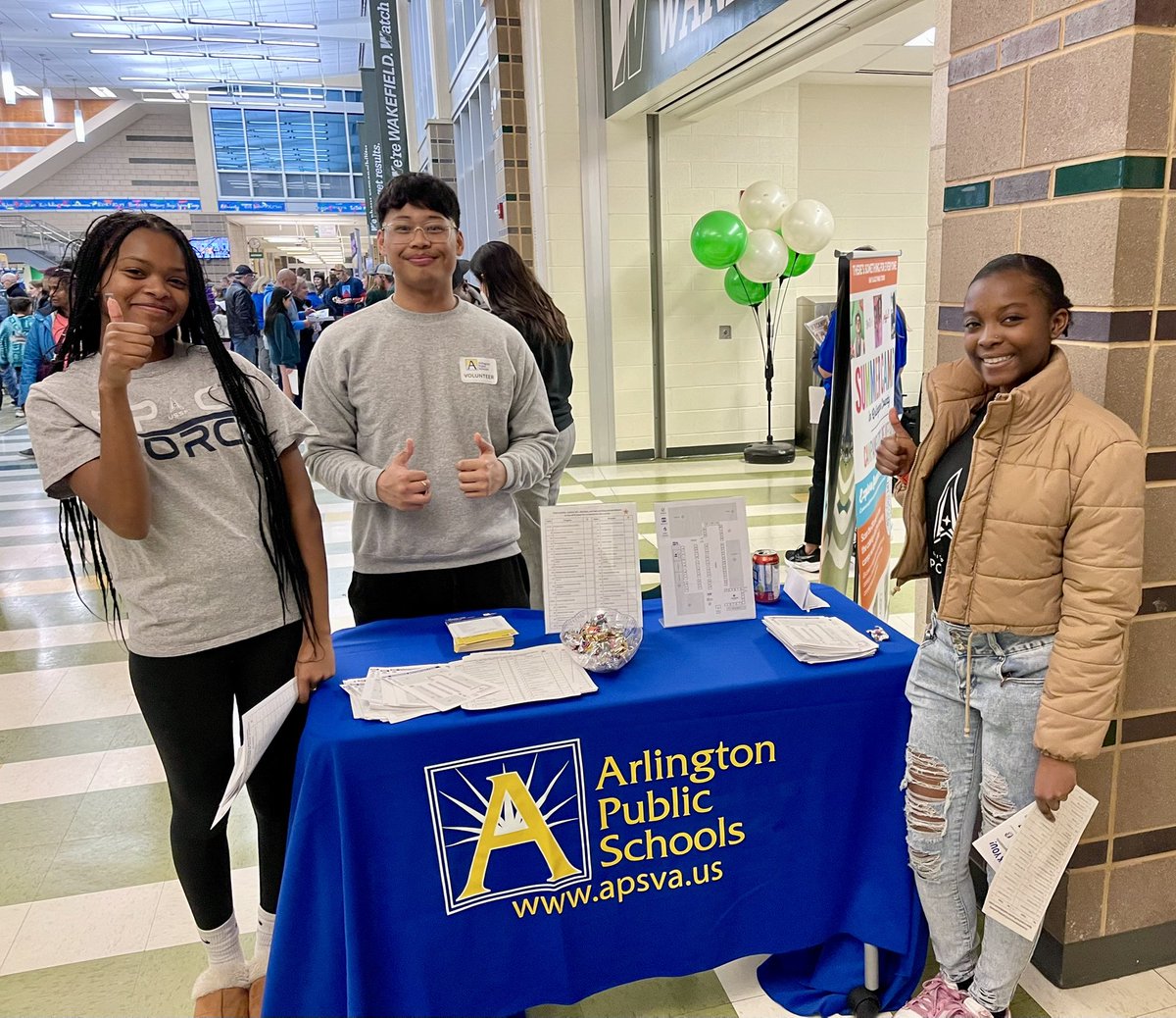 VA821's tweet photo. A great evening supporting the APS Summer Fair at Wakefield HS! https://t.co/MDXia4N2su