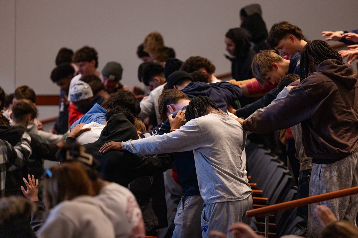 OKWUniv's tweet photo. We began Spring 2026 chapel by beginning with the end in mind. Pastor Torrey challenged us with Mark 8:34–37 to surrender our lives and see through the lens of the Kingdom, because nothing is more valuable than your soul.💙

Watch: https://t.co/tGkvxf3O6v

#WeAreOKWU #Chapel https://t.co/1ezZD91N25