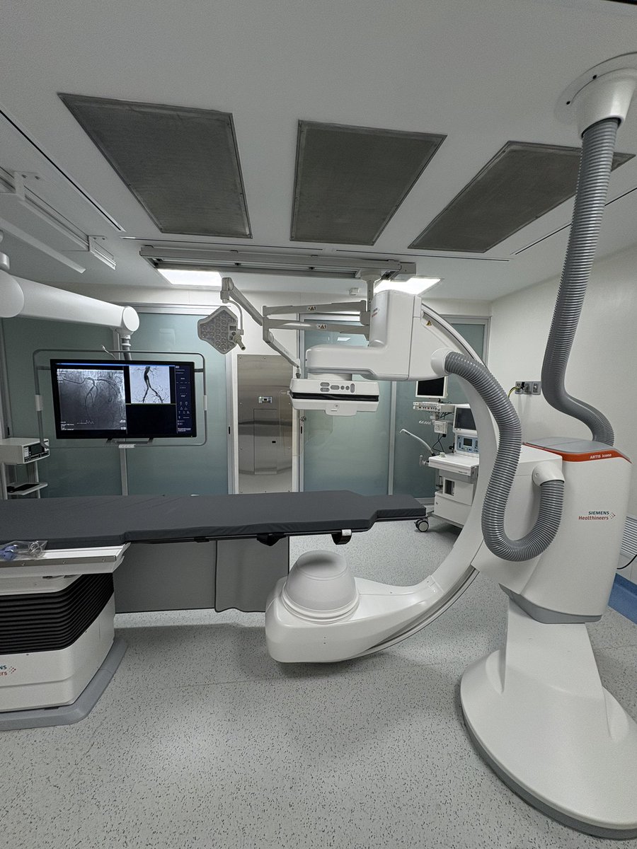 AmbrizMau's tweet photo. Después de un gran trabajo en equipo, hoy inauguramos las remodelaciones de dos áreas prioritarias en el Antiguo @HospitalCivil: el área de alta especialidad de Cardiología y el área de Psiquiatría/Paidopsiquiatría.

@udg_oficial @GobiernoJalisco @PabloLemusN @DraMaElenaGlez https://t.co/PWLxh5e7zk