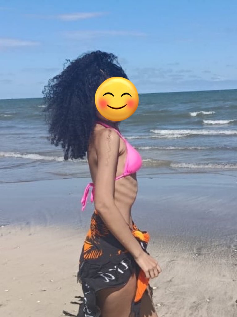 morangoszero's tweet image. Oi Ed olhem eu na praia hoje