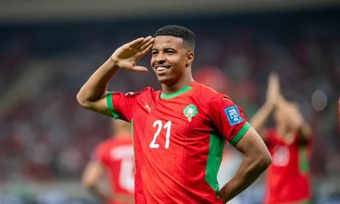 AmineBennis2's tweet image. Igamane est un grand talent mais aujourd’hui il a mesuré ce que c’est qu’être dépassé par les évènements. C’est comme Zelzouli en 2022 qui a rate sa cdm. Hamza va apprendre avec l’experience et va un jour nous faire tres plaisir. Dima Igamane.