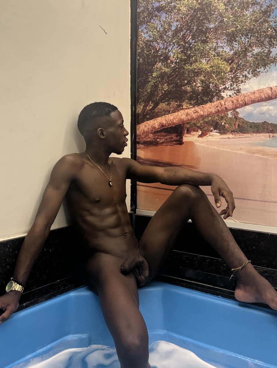 Mamacita, me mama e senta 
Vem pra piscina, só de calcinha 💰🎶
Dei pra ela um perfume da Dior 
Faço grana ate no Day off

privacy.com.br/profile/kaiopa…