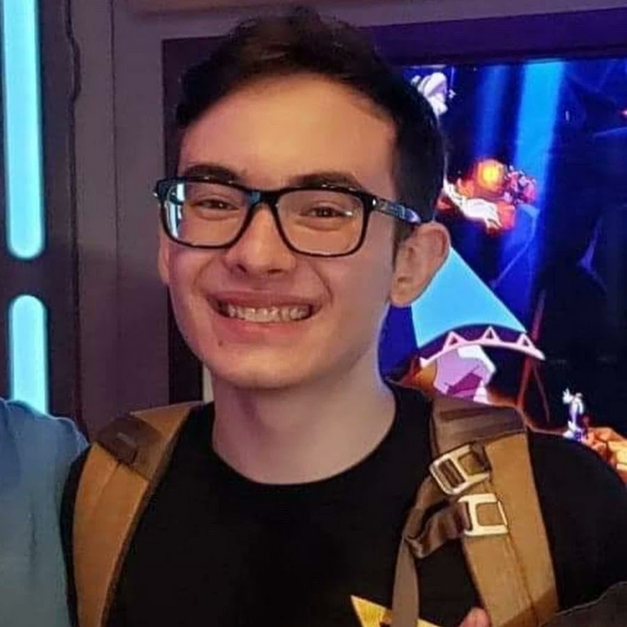 Gage Poljak and Erika Kirk are reportedly dating