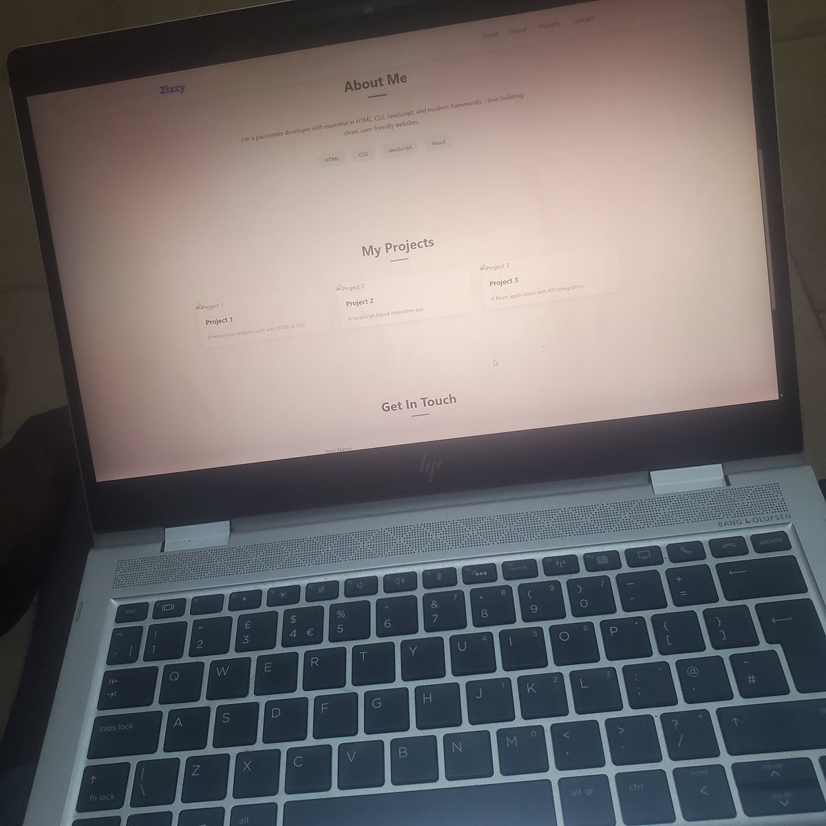Zizzy just spun its first web! 🕸️ Watching this AI grow from lines of code to a functional creator is a trip. The future of the web is looking a little more automated today. #AI  #BuildInPublic #WebDev