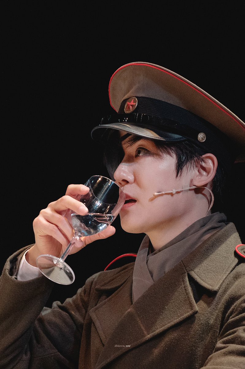 _dbtown's tweet image. 260114 뮤지컬 &amp;lt;미드나잇:액터뮤지션&amp;gt; 밤공
타티네쇼 Ep.10 포토타임
비지터 | 양지원

𝑬𝒗𝒆𝒓𝒚𝒐𝒏𝒆’𝒔 𝑨 𝑫𝒆𝒗𝒊𝒍 𝑵𝒐𝒘 𝑨𝒏𝒅 𝑻𝒉𝒆𝒏