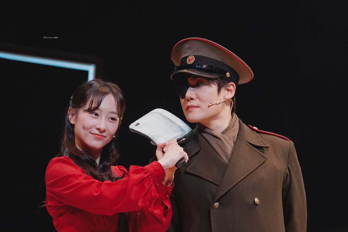 _dbtown's tweet image. 260114 뮤지컬 &amp;lt;미드나잇:액터뮤지션&amp;gt; 밤공
타티네쇼 Ep.10 포토타임
비지터 | 양지원

𝑬𝒗𝒆𝒓𝒚𝒐𝒏𝒆’𝒔 𝑨 𝑫𝒆𝒗𝒊𝒍 𝑵𝒐𝒘 𝑨𝒏𝒅 𝑻𝒉𝒆𝒏