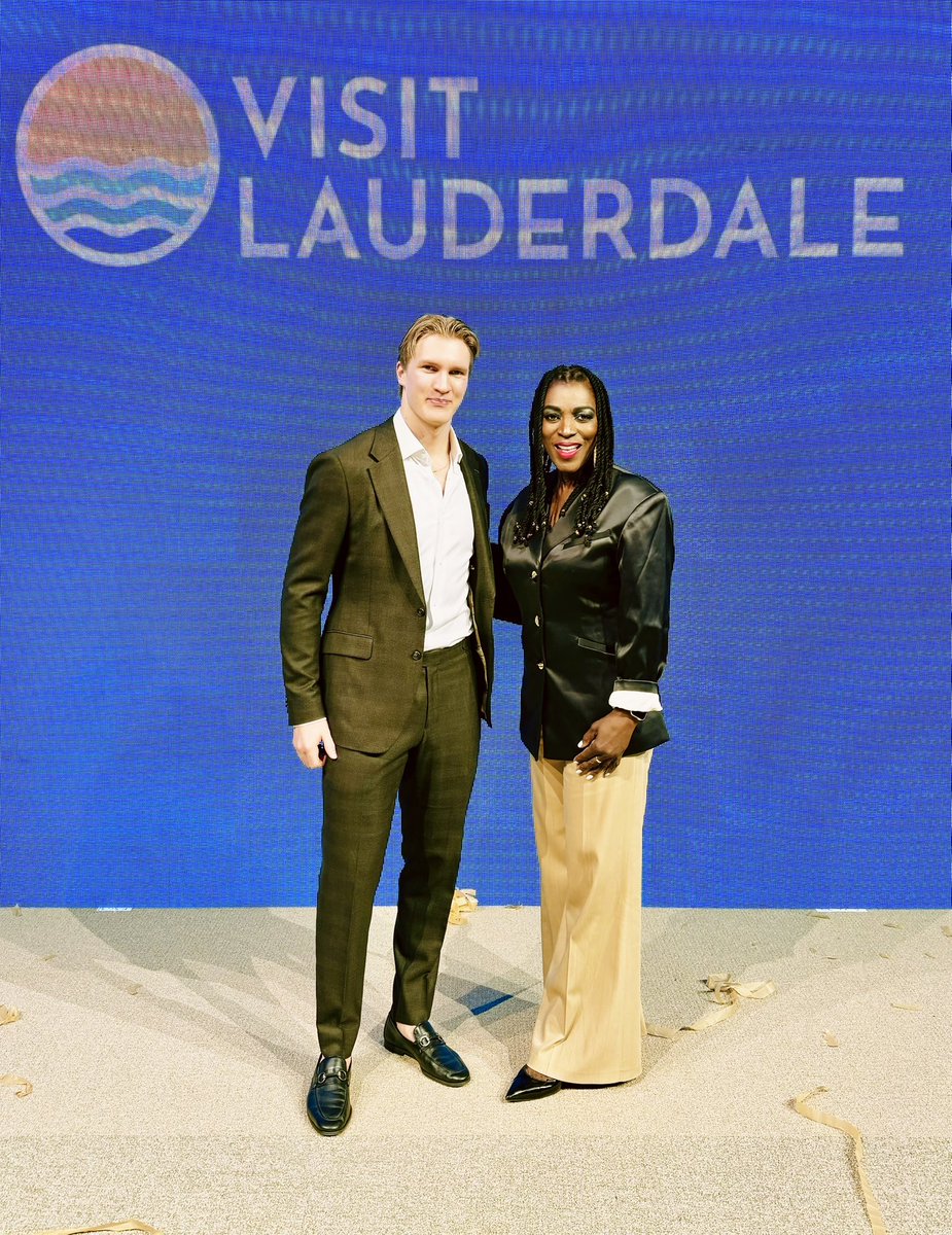 Alexandra P. Davis tweet media