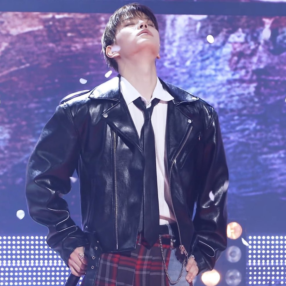 seungpymin's tweet image. oh lord… save me 😭😭😭