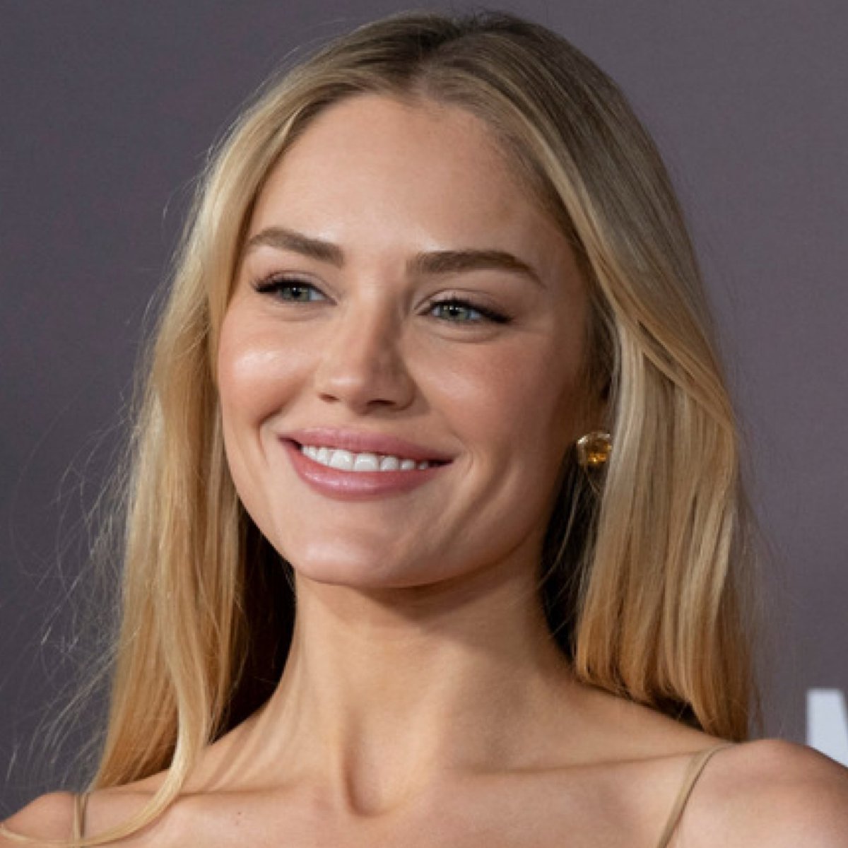 BoLoudon's tweet image. Meet the two women who enrage the Left:

Sydney Sweeney, guilty of wearing jeans.

Michelle Randolph, guilty of acting.

In reality, I think the Left is simply jealous.

I stand with Syndey and Michelle!

Follow: @BoLoudon