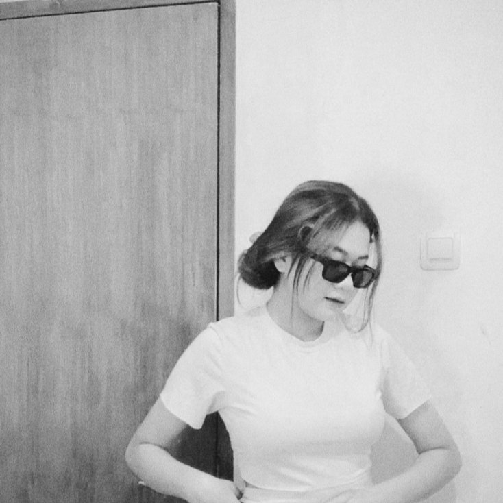 drawingeu's tweet image. Uh