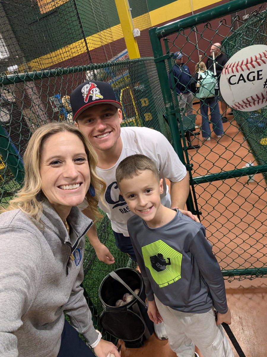 Megan Black tweet media