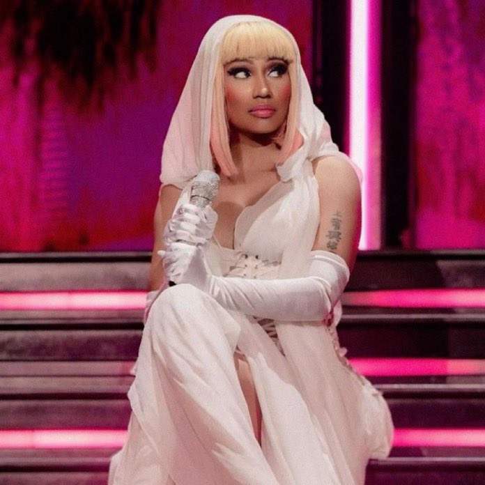 statsofminaj's tweet image. Despite desperate tactics and false reposts, Nicki Minaj’s *Pink Friday 2* remains the fastest female rap album (second Black female artist overall) this decade to sell 1 million units (37 days). 💋