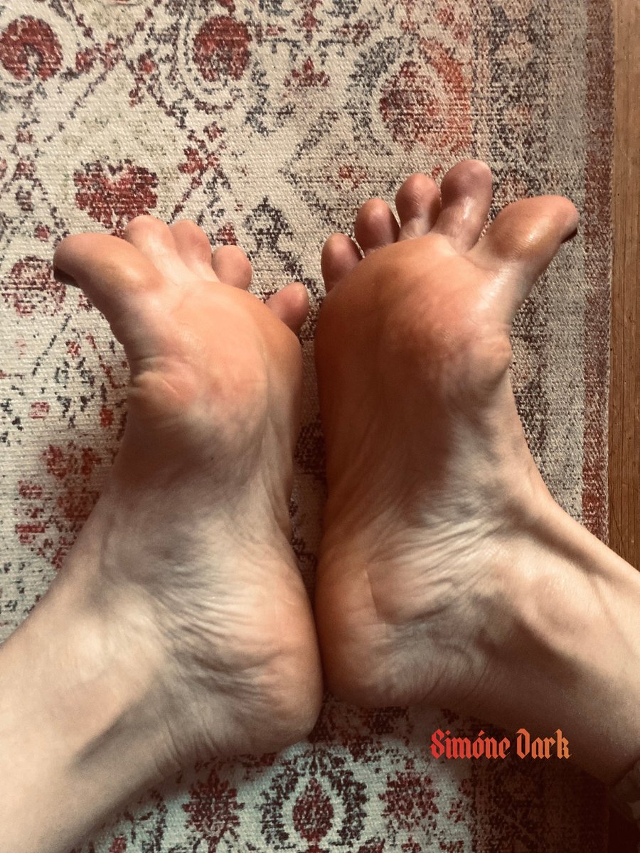 SimoneDarkOne's tweet image. Dissapointment day after day, night after night. Why do you waste my time?

To repeat what I said last night......

A Disciplied Daddy/Simp/Cuck:  
😈 Sends (I do not have to ask) 
😈 Listens the first time 
😈 Worships me without reminders
😈 Prioritizes MY happiness
😈 Is…