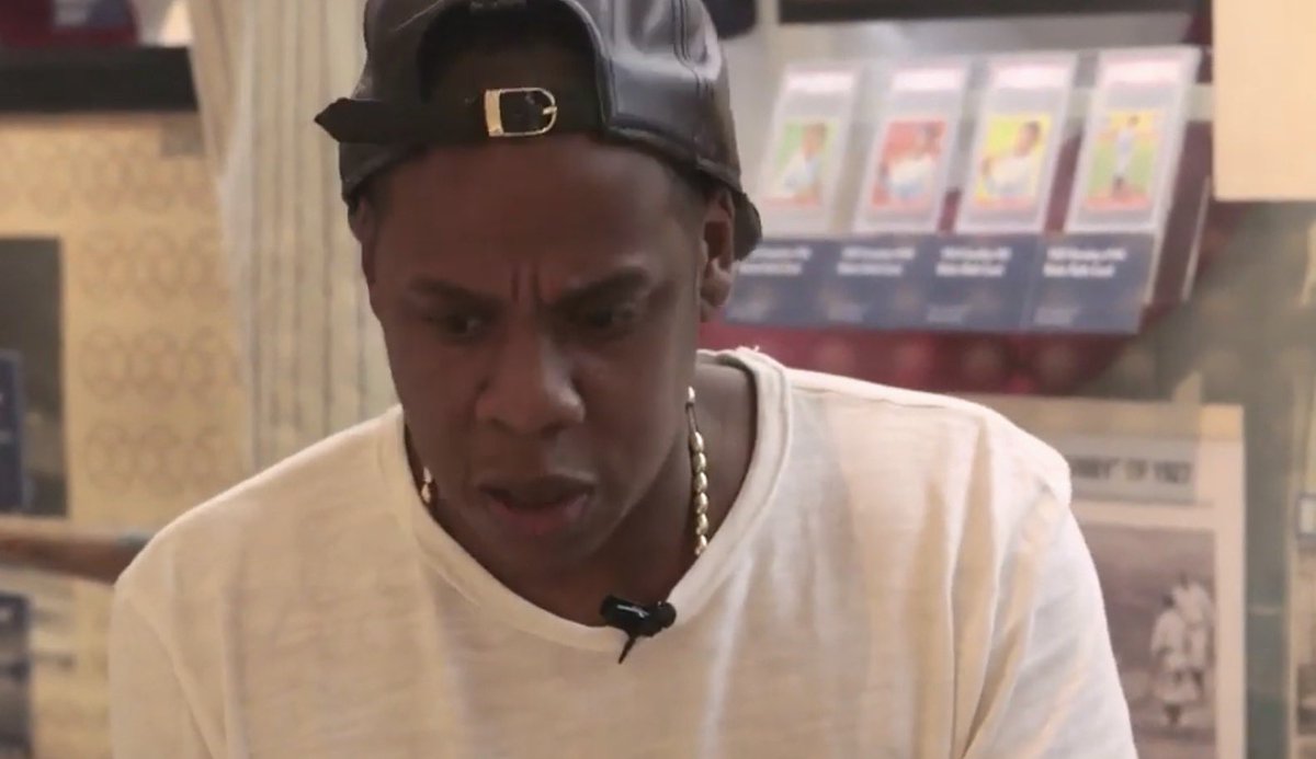 holahovitaaa's tweet image. "On cloud 9 signed to my hero one of the SO CALLED kings of this rap thing"