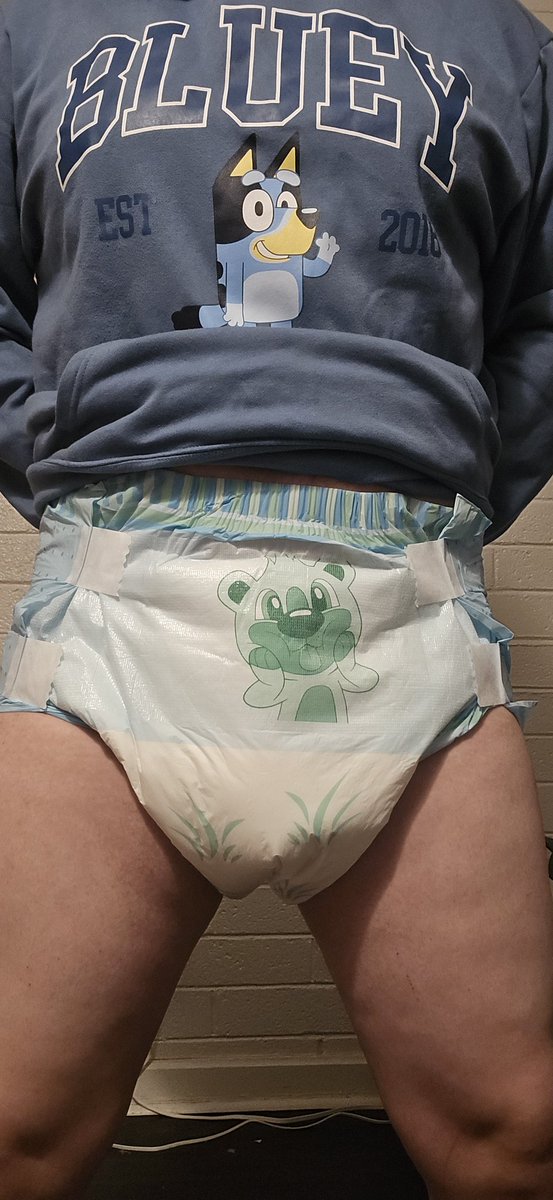 WittleWukie's tweet photo. Going to a local ABDL meet-up tonight, hopefully mes nos wook too babyish #abdl #diapy #littlespace #agere https://t.co/KY6HHI68qj