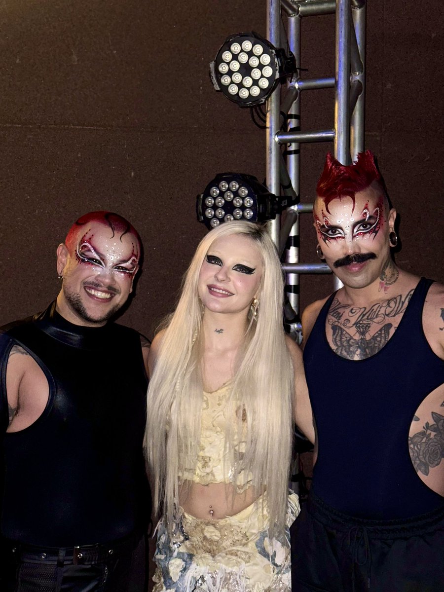 bibi_babydoll's tweet image. PARABENS Fih e Edu por uma ascensão TÃO INCRÍVEL de se presenciar!!! SUCESSO SEMPRE 💖 @DivaDepressao