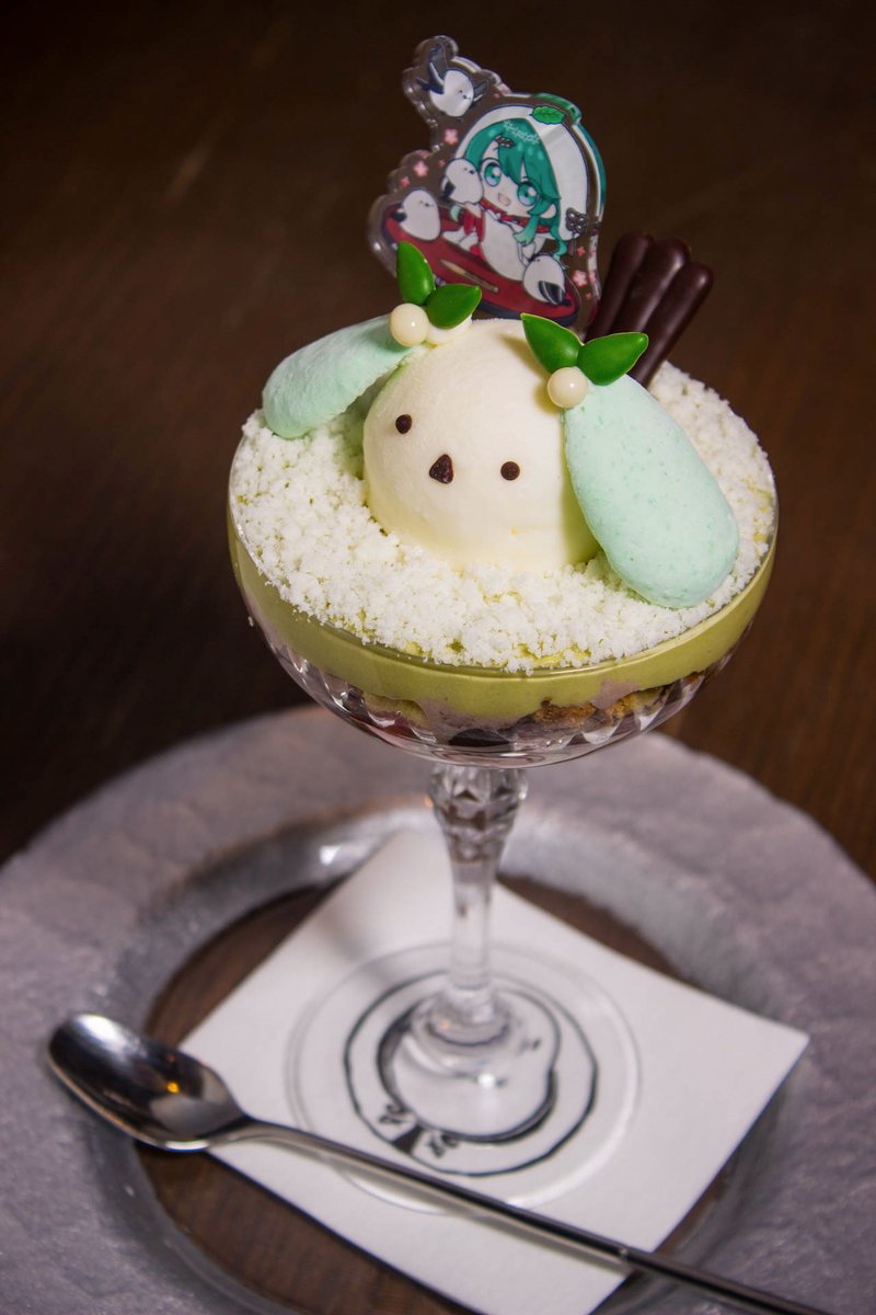 夜パフェ専門店さん（@parfaiteriamiL ）のシマエナガパフェ、明日食べ