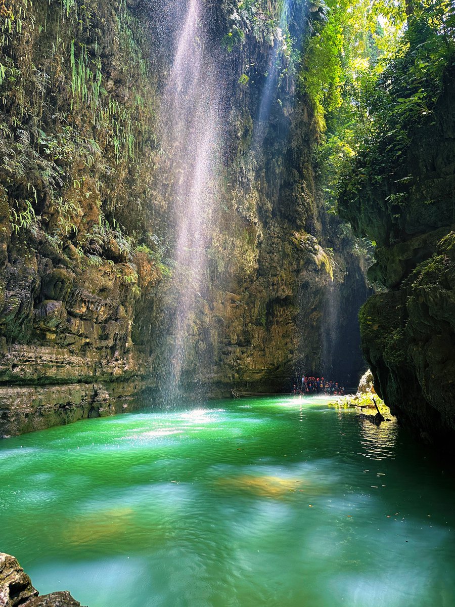 burjeeck's tweet image. Emang boleh segacor ini sama alam? Jawa Tengah Green.