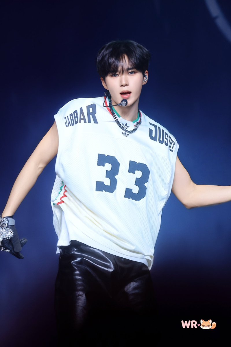 Junchacco01's tweet image. 250113 쇼케 

아침에 WR님덕분에 행복하게 출근했다 🧎🏻🤍

#준서 #JUNSEO 
#알파드라이브원 #ALPHADRIVEONE #ALD1