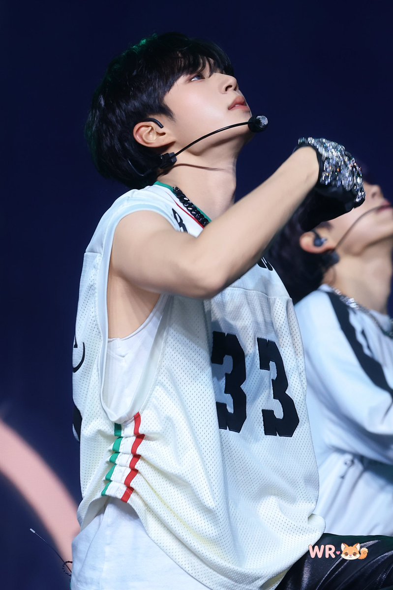 Junchacco01's tweet image. 250113 쇼케 

아침에 WR님덕분에 행복하게 출근했다 🧎🏻🤍

#준서 #JUNSEO 
#알파드라이브원 #ALPHADRIVEONE #ALD1