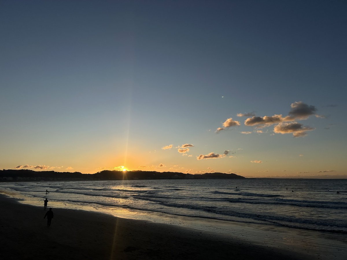 お正月は喜界島で楽しみ、先日地元の鎌倉に帰ってきました🕊️⛩️
今後はどうしようかなぁ。
母の抗がん剤が効いている元気なうちに、母との思い出作りや旅行など連れていきたいなと思います💭
人生残された時間がどれだけあるかわからないから、今やりたいことに素直に向き合わなきゃね。